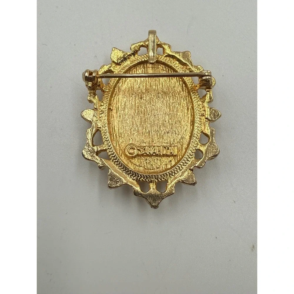Vintage‎ Sarah Coventry Mona Lisa Portrait Brooch Pendant Gold Tone Art Jewelry